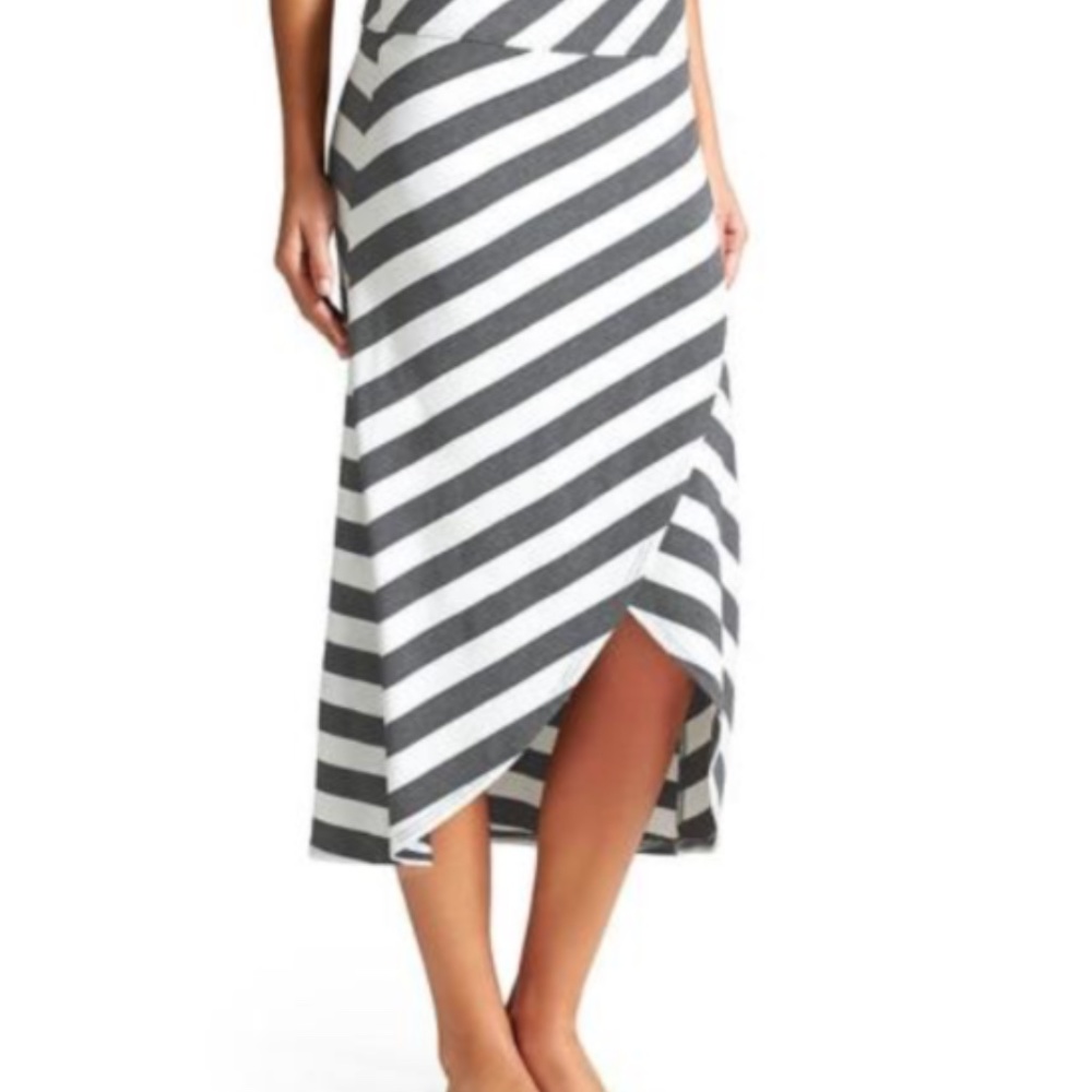 Athleta Gray/White Stripe Skirt